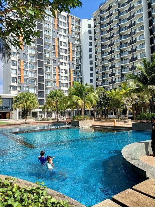 Timurbay Seafront Residence By Ozzy Azizi Kuantan Esterno foto