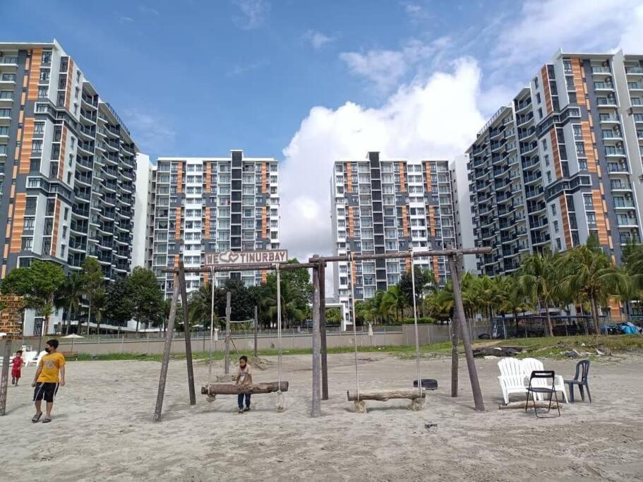 Timurbay Seafront Residence By Ozzy Azizi Kuantan Esterno foto